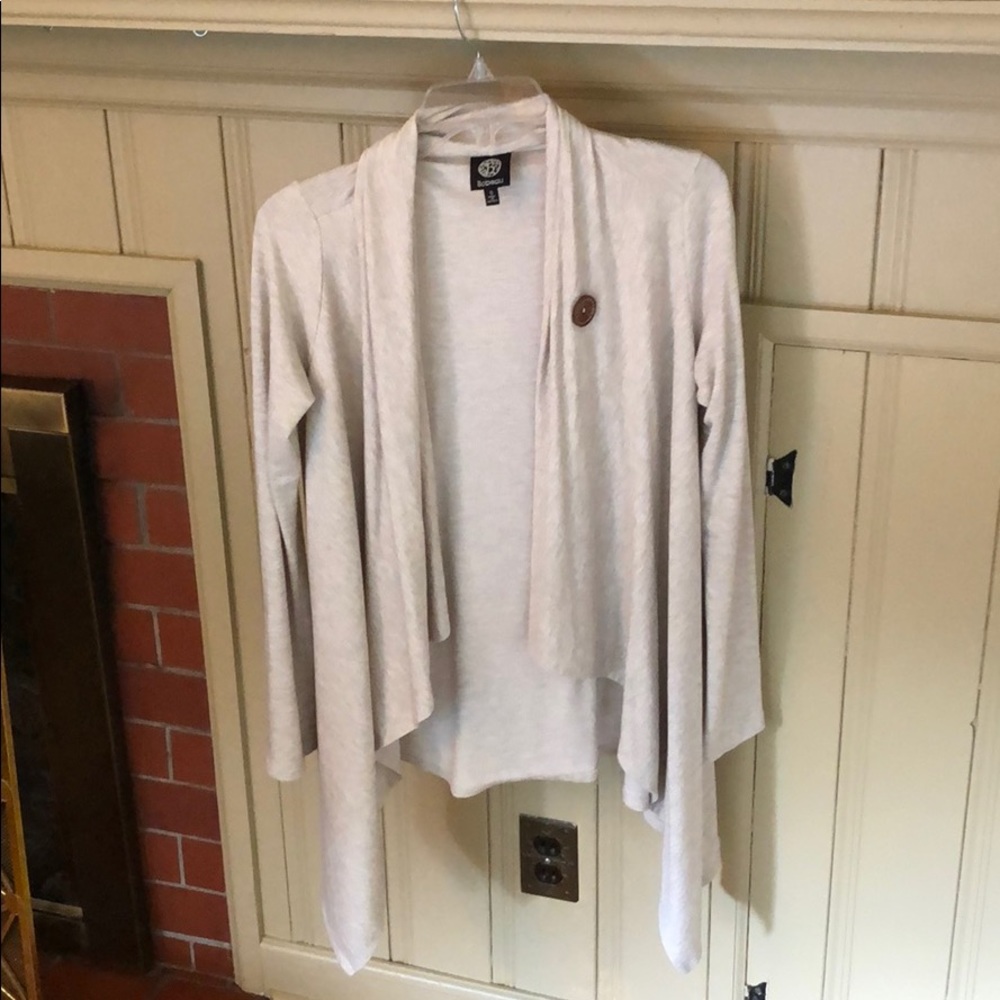 One button cardigan